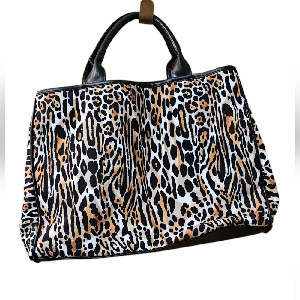 Leopard color print tote bag